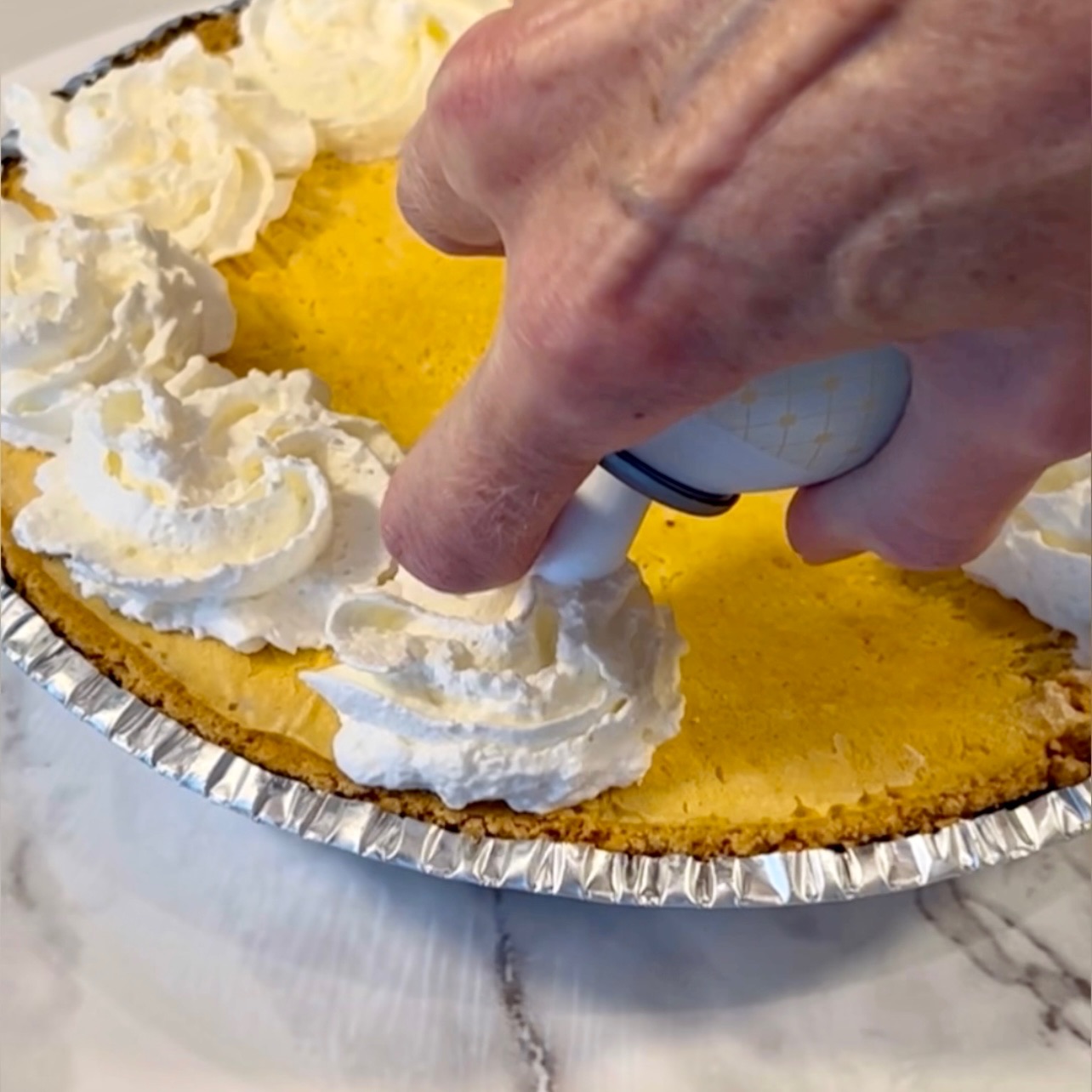 https://lorafied.com/3-ingredient-pumpkin-spice-ice-cream-pie/img_6182/