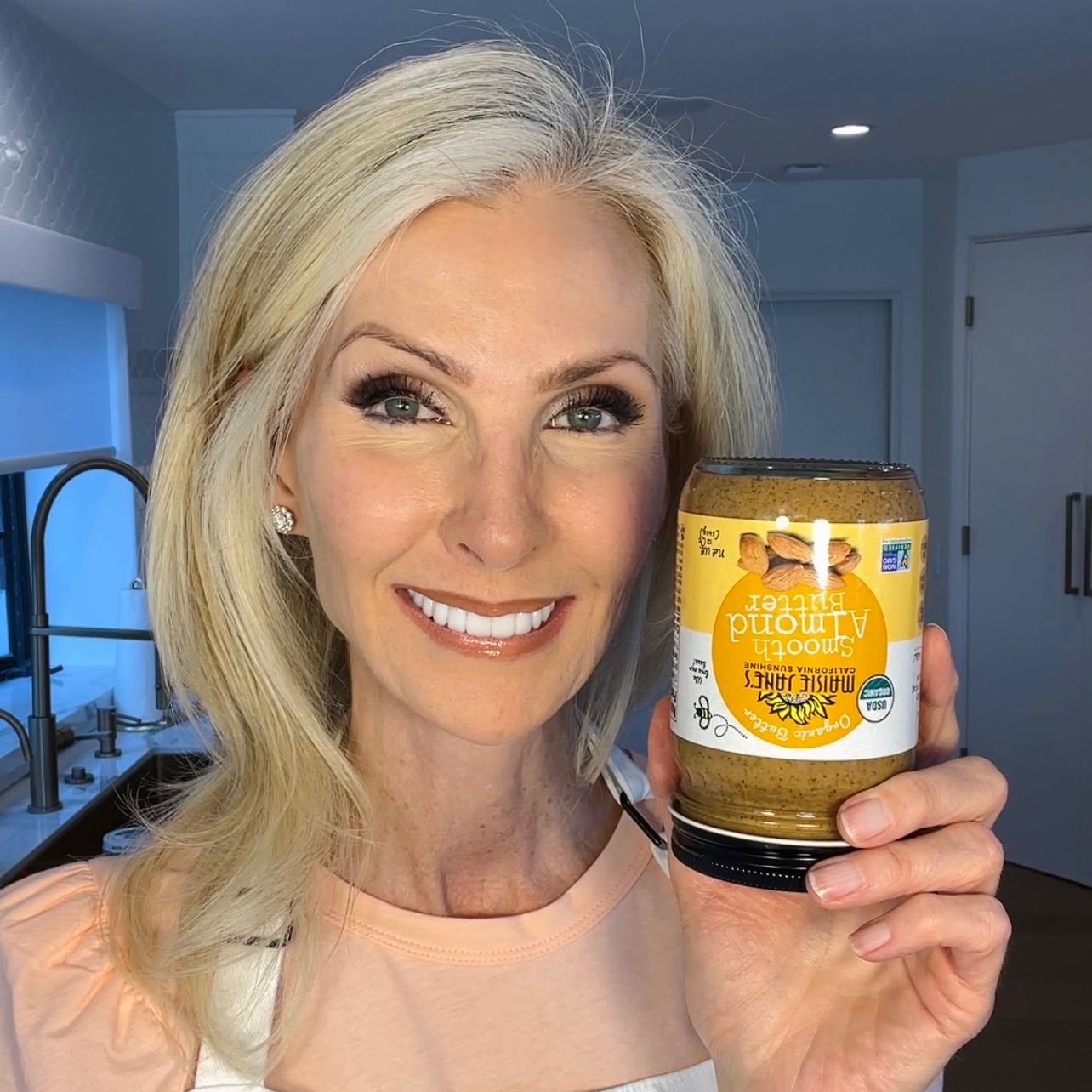 The Easiest Nut Butter Hack That Will Stop the Oily Mess Lorafied