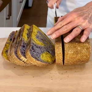 How to Cut Bread - LORAfied kitchen hack