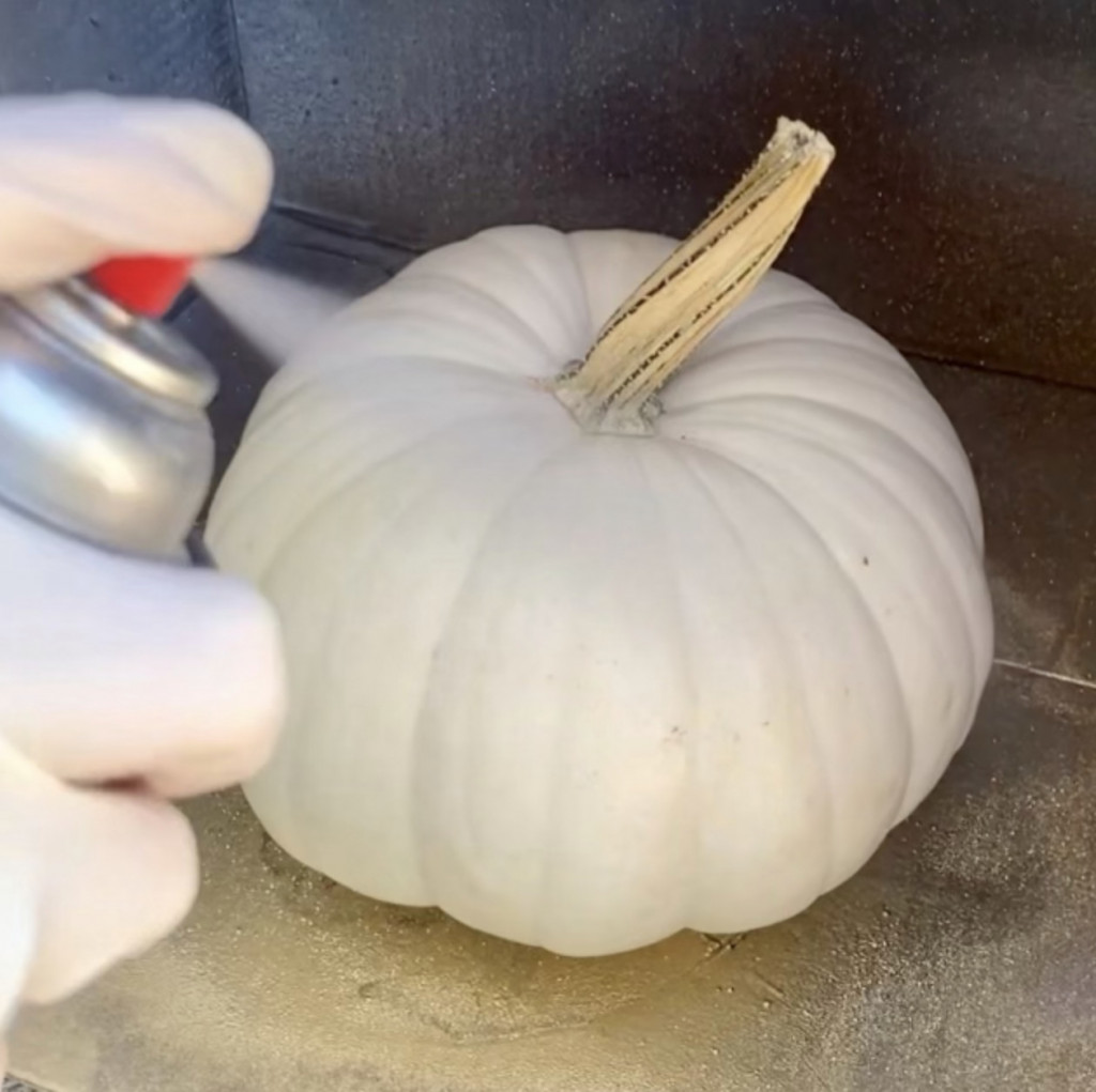 An Easy Hack for Gorgeous Fall Porch Pumpkins