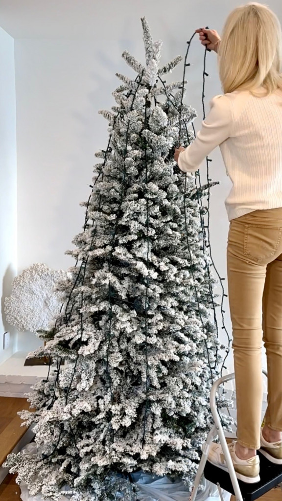 tree decorating hack