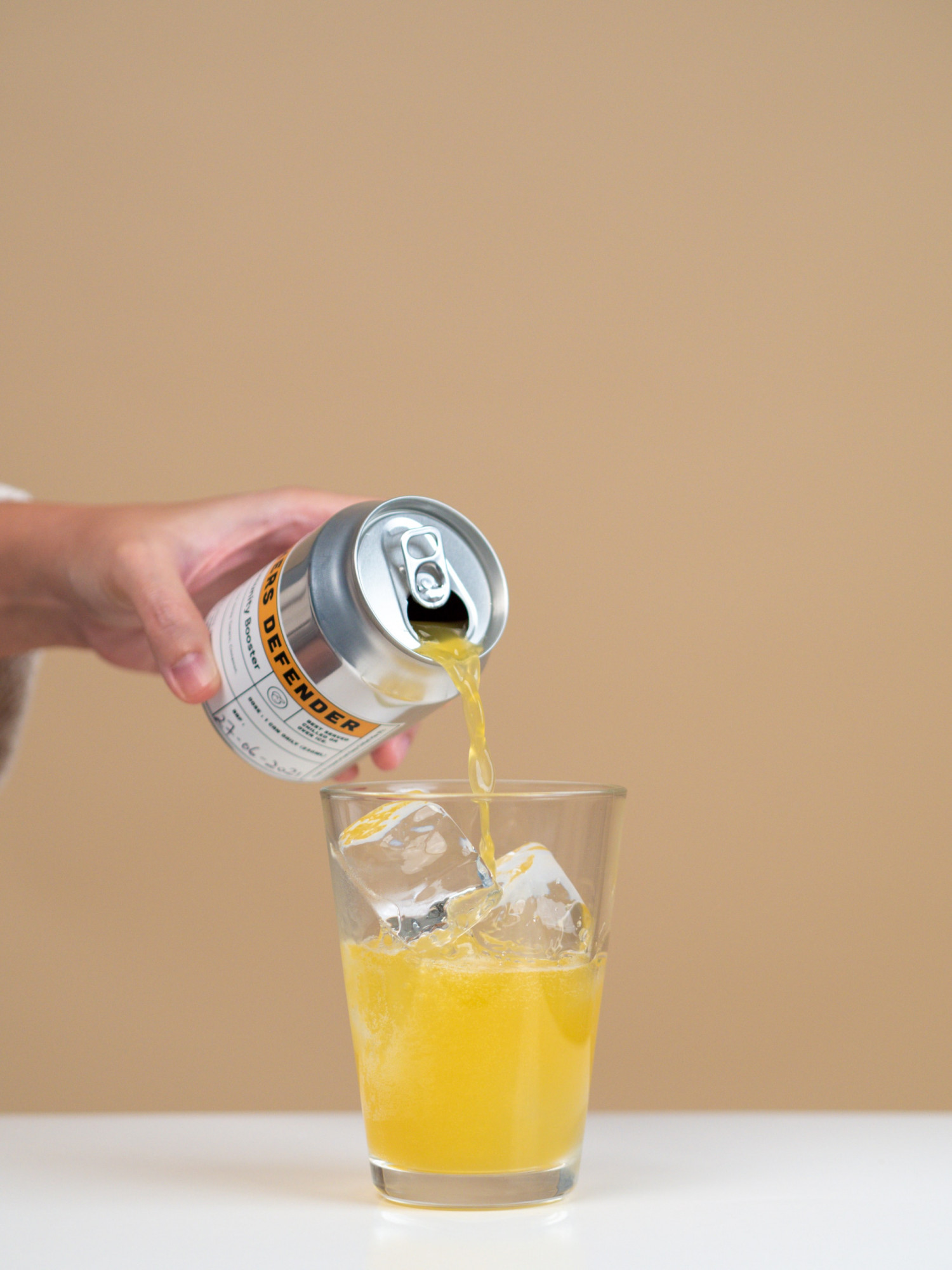 The Best Way to Pour Fizzy Drinks - Lorafied