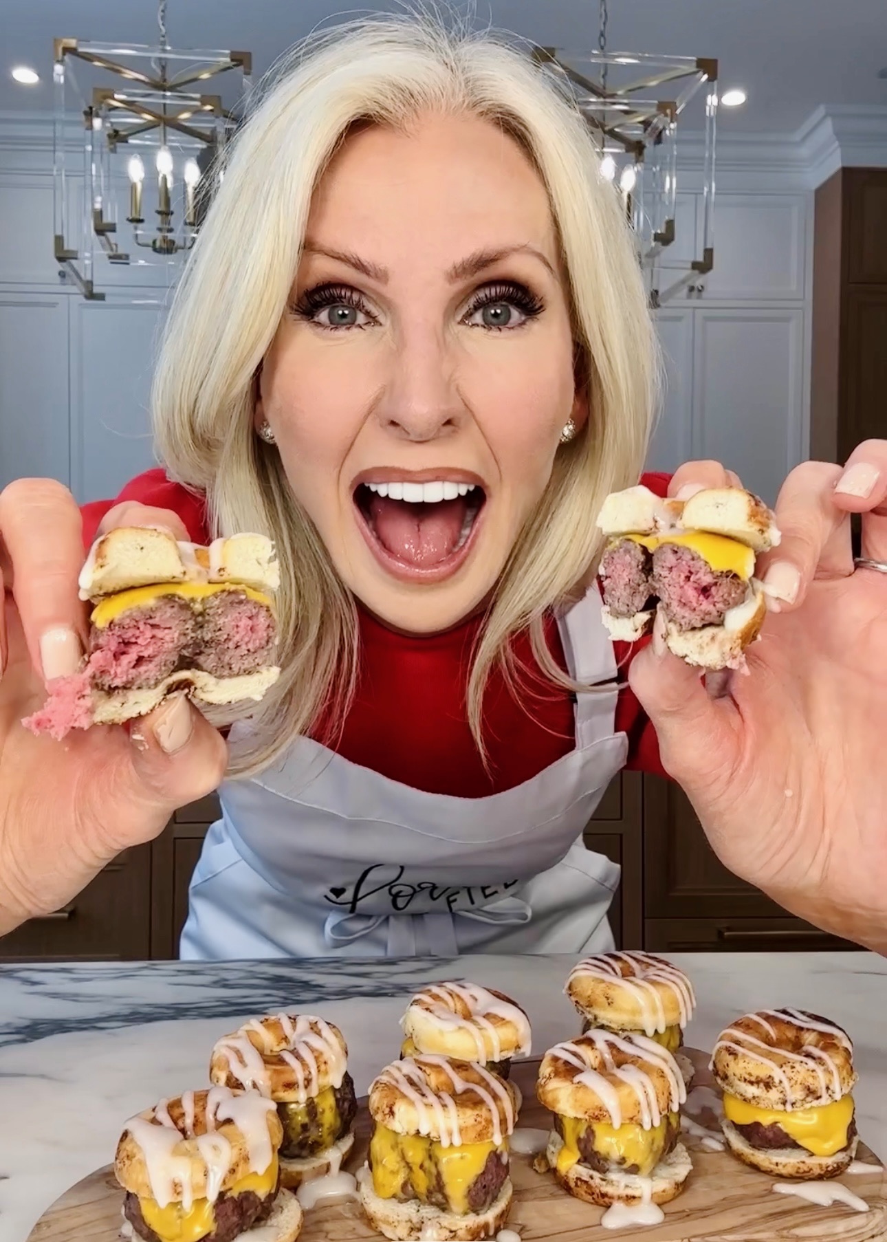 Must Try Cinnamon Roll Cheeseburger Recipe LORAfied must-try-cinnamon-roll-cheeseburger-recipe-lorafied